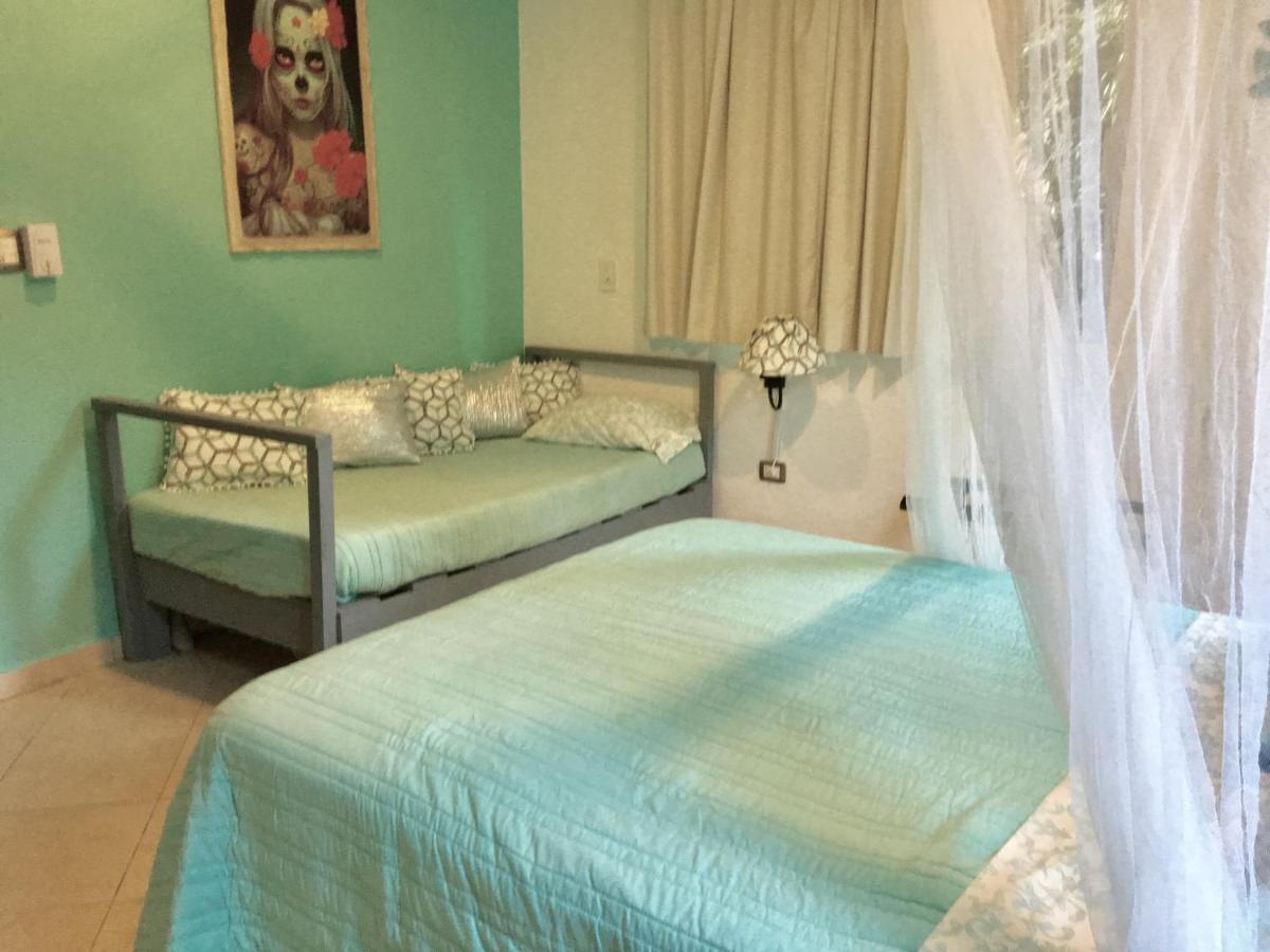 Bed and Breakfast Esquina De La Felicidad De Playacar Playa del Carmen Exterior foto
